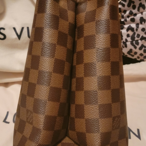 Louis Vuitton Riverside - Picture 10 of 11